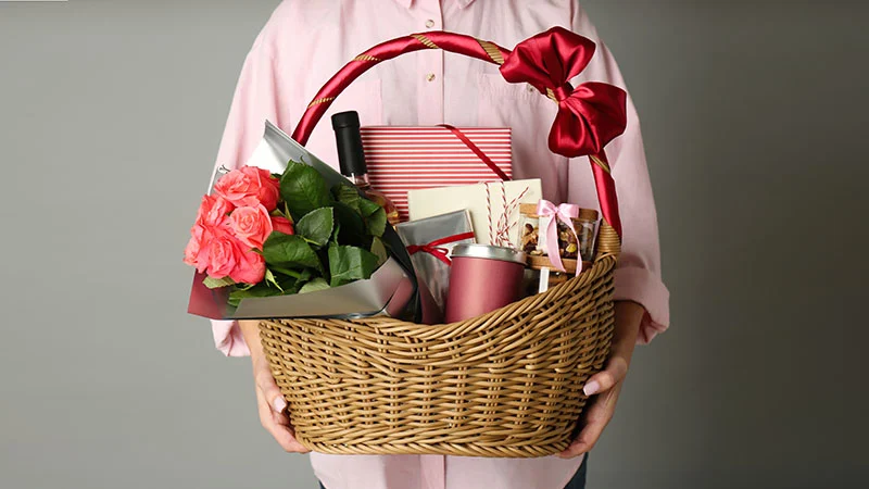 How can you find a hamper basket as a gift?