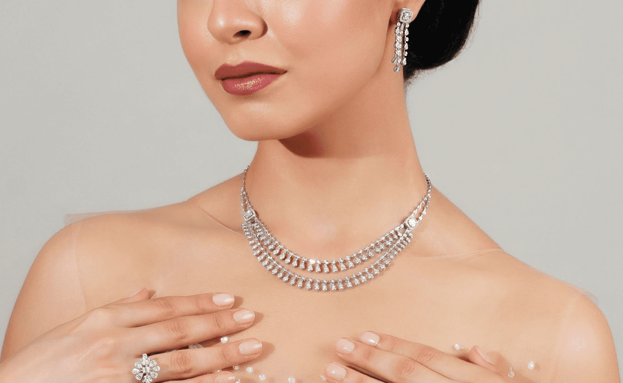 Graceful Adornments: Liali Necklaces That Define Elegance